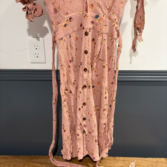 Faithfull the Brand Blush Floral Dress - Picture 7 of 16